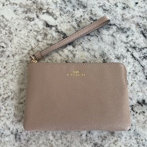 NWT COACH Wristlet
